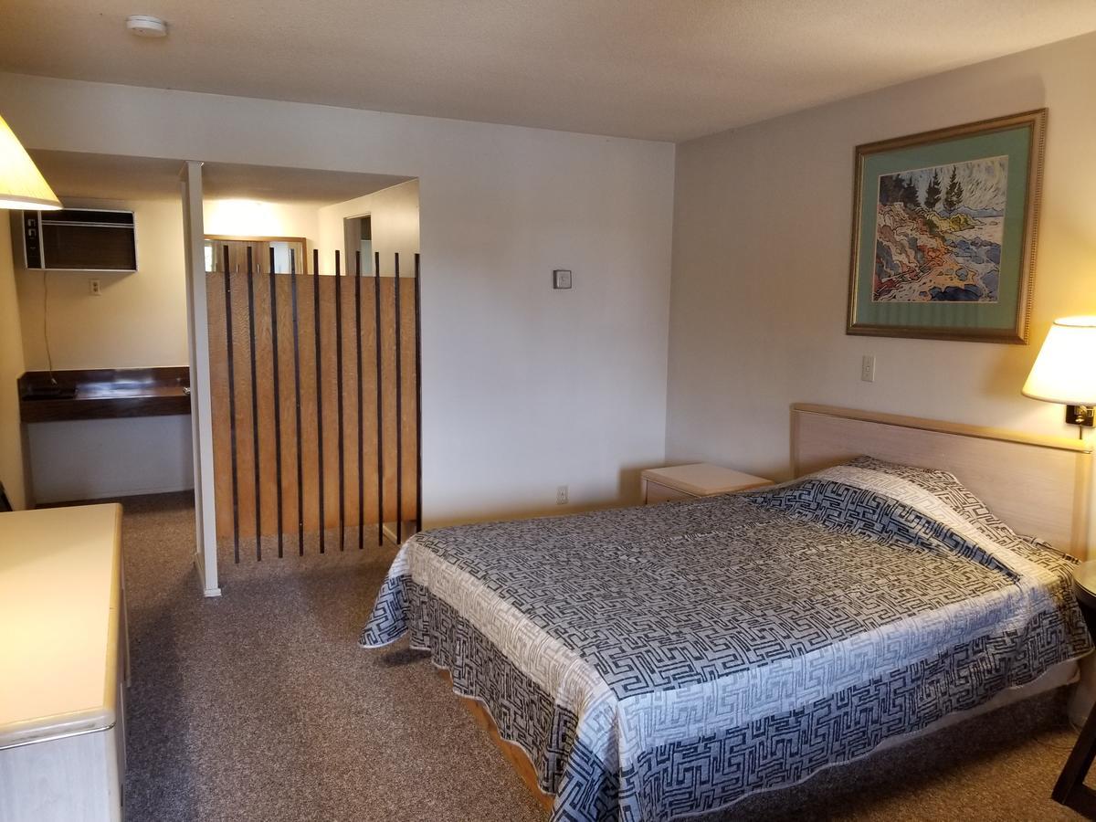 Slumber Lodge Williams Lake Ngoại thất bức ảnh